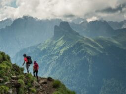 Trail Etiquette Essential Trail Etiquette Tips for Every Respectful Hiker